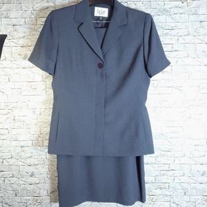 Le Suit Petite Short Sleeve Skirt Suit sz 10P